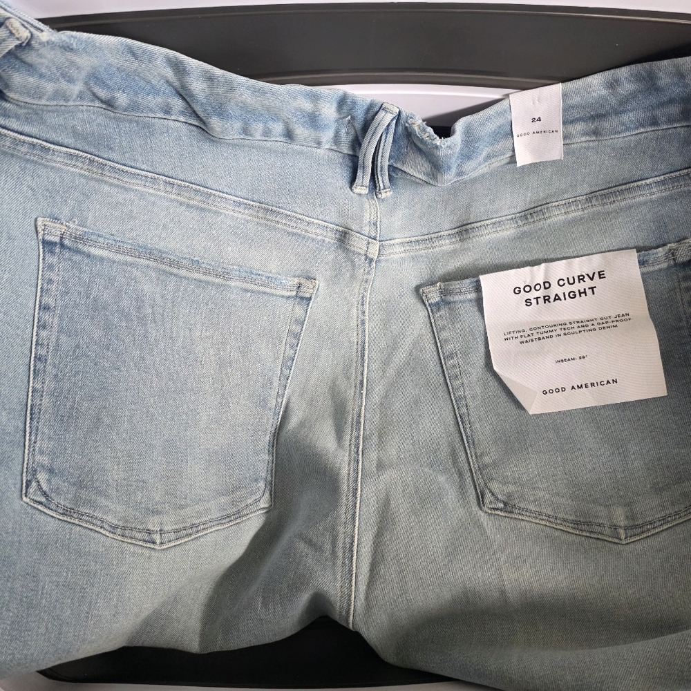 Good American Light Blue Jeans